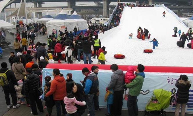 纛岛汉江公园雪橇场开放